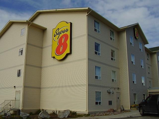 Hotel Super 8 By Wyndham Yellowknife Exterior foto